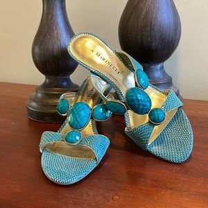 Like New! A. Marinelli turquoise sandals w/bezel-set faux gemstone accents Sz6.5